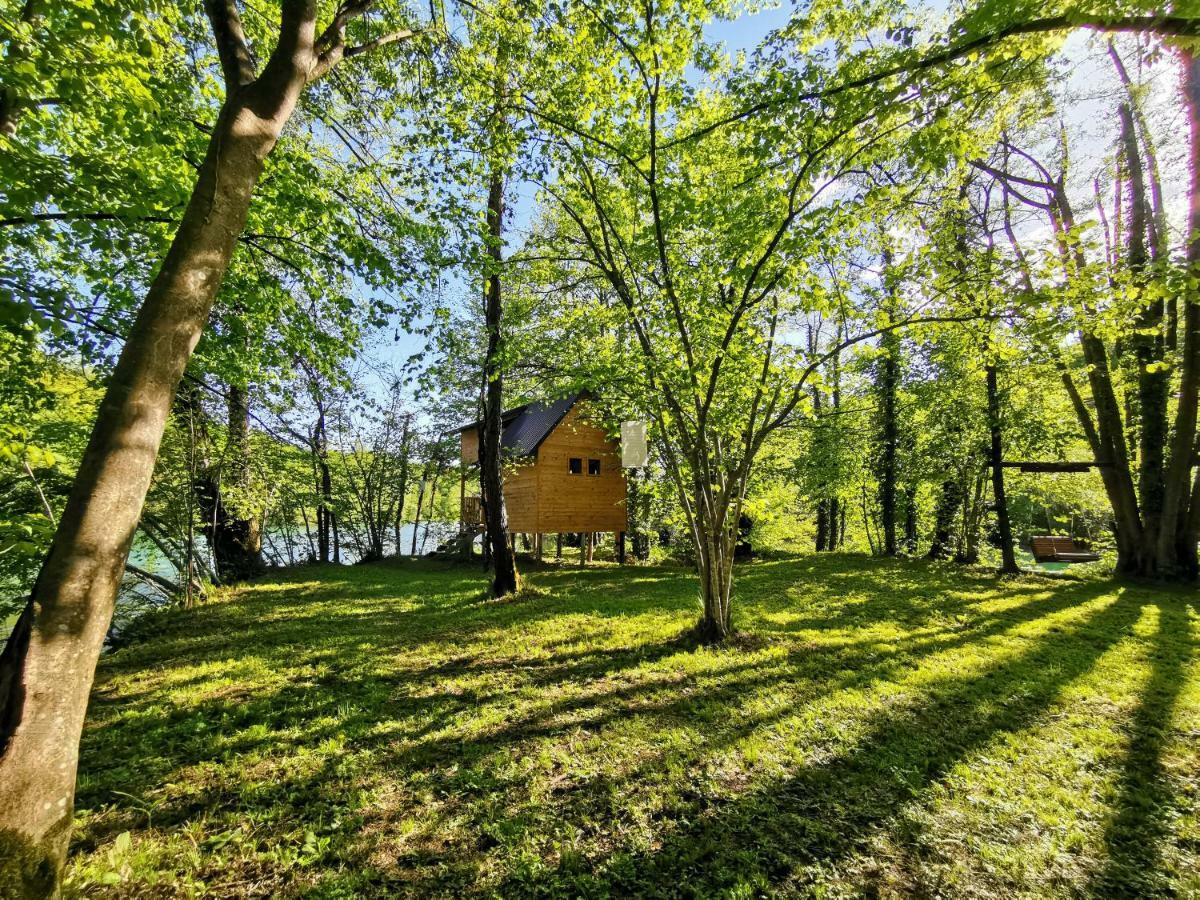 Riverland Gornji Zvečaj Exteriör bild
